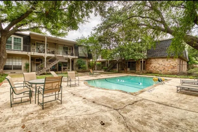 $1,750 | 5303 Fleetwood Oaks Avenue, Unit 278, Dallas, TX 75235