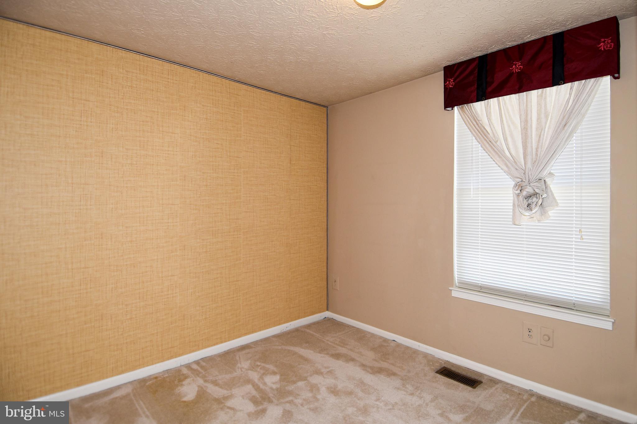 6999 Villa-Del-Rey Court Springfield, VA 22150 - Photo 18 of 34 Second Bedroom