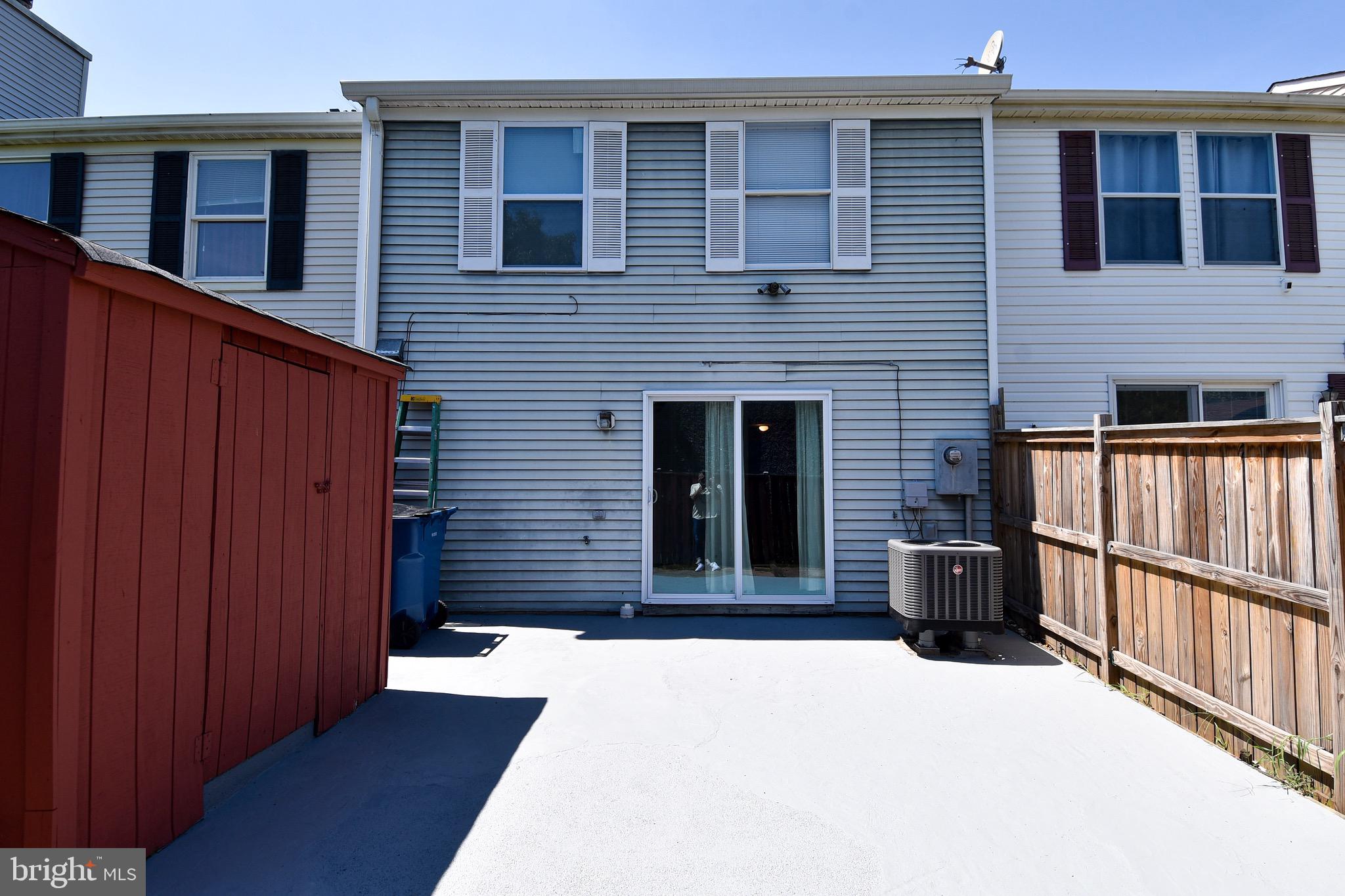 6999 Villa-Del-Rey Court Springfield, VA 22150 - Photo 26 of 34 Exterior Back