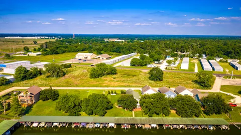 $485,000 | 185 Bayview Lane, Livingston, TX 77351