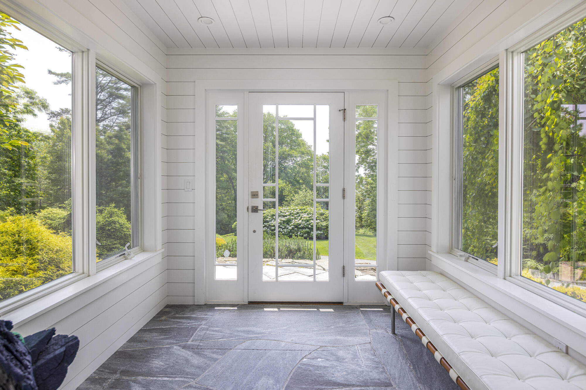 254 Foreside Road Cumberland, ME 04110 - Photo 5 of 79 Entry