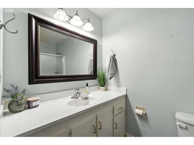 $269,900 | 13114 Northwest 8th Way, Unit B, Vancouver, WA 98685