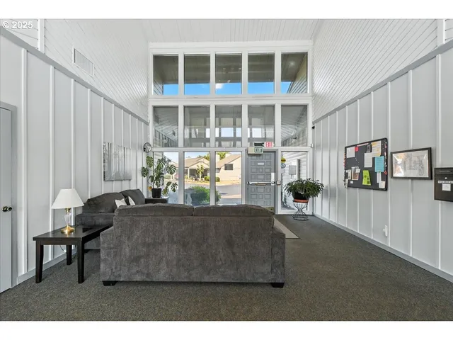 $269,900 | 13114 Northwest 8th Way, Unit B, Vancouver, WA 98685