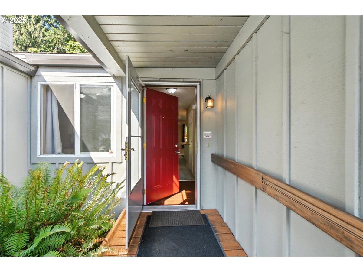 13114 Northwest 8th Way, Unit B Vancouver, WA 98685 - Photo 4 of 26