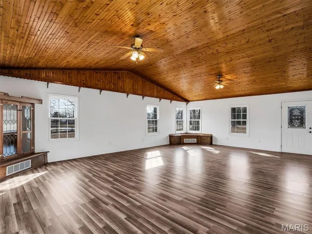 $350,000 | 2803 Highway J Bourbon Mo 65441, Bourbon, MO 65441