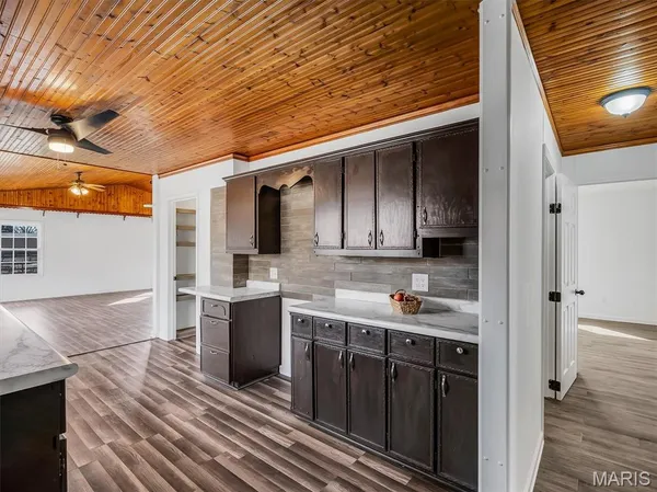 $350,000 | 2803 Highway J Bourbon Mo 65441, Bourbon, MO 65441