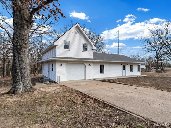 $350,000 | 2803 Highway J Bourbon Mo 65441, Bourbon, MO 65441