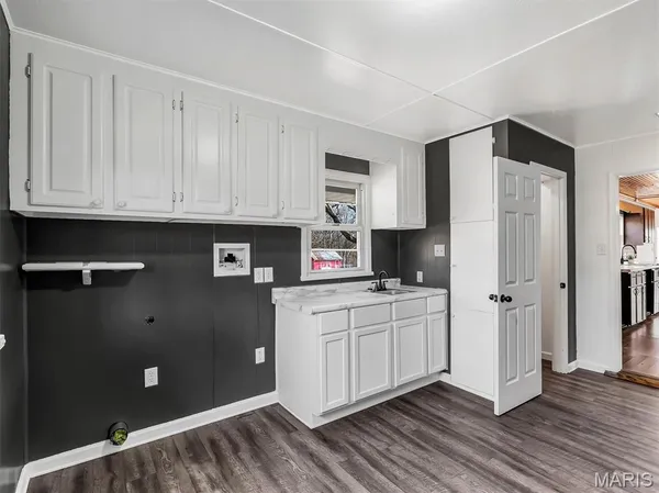 $350,000 | 2803 Highway J Bourbon Mo 65441, Bourbon, MO 65441