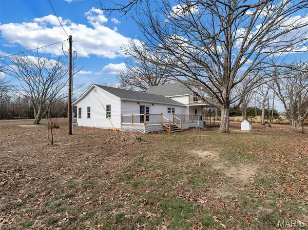 $350,000 | 2803 Highway J Bourbon Mo 65441, Bourbon, MO 65441