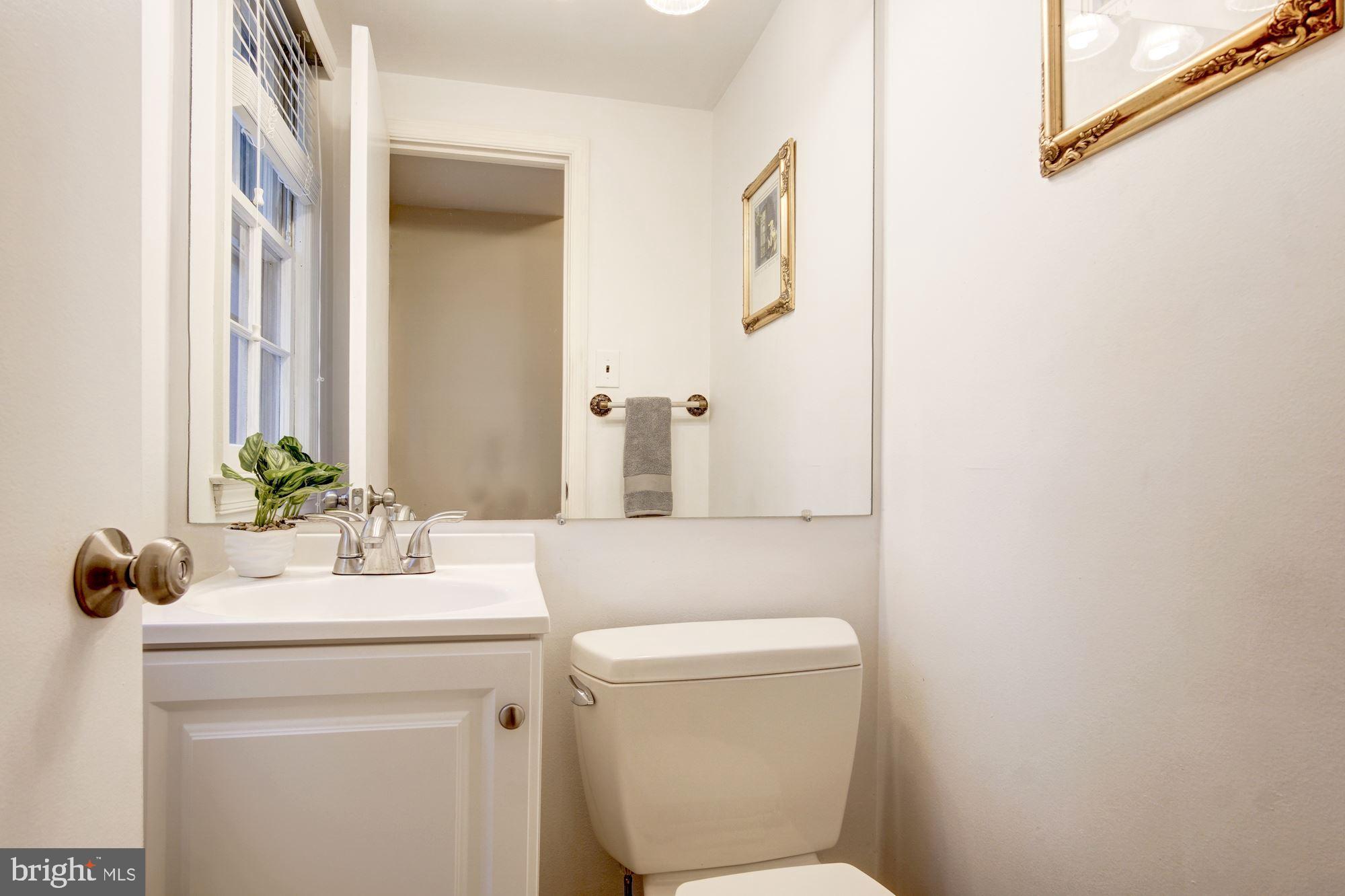 8208 Greeley Boulevard Springfield, VA 22152 - Photo 18 of 41 Half bath on main floor