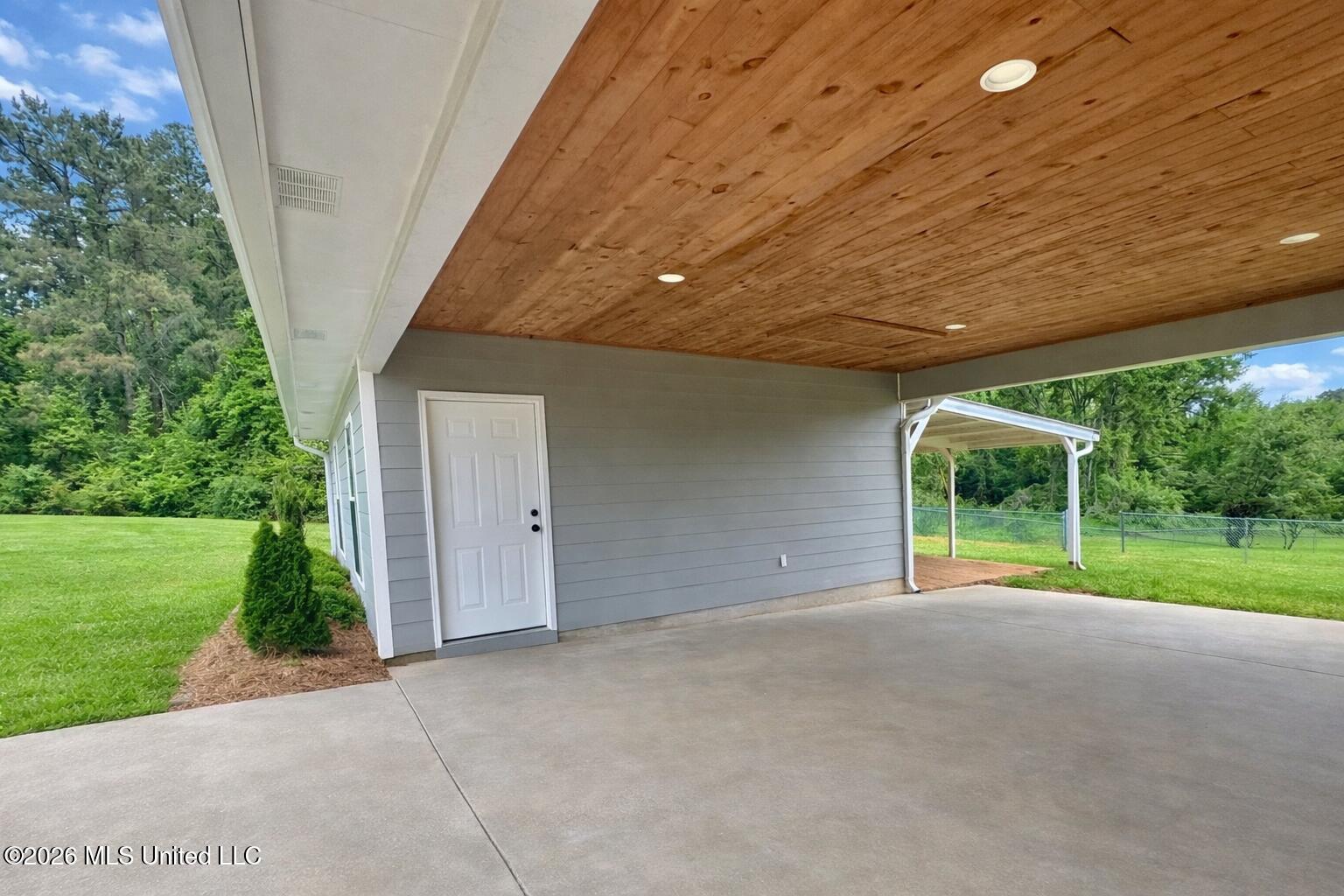 302 C Stringer Road Magee, MS 39111 - Photo 4 of 43 1A9E8597-D4EA-4438-B96C-311AEFCE55A5