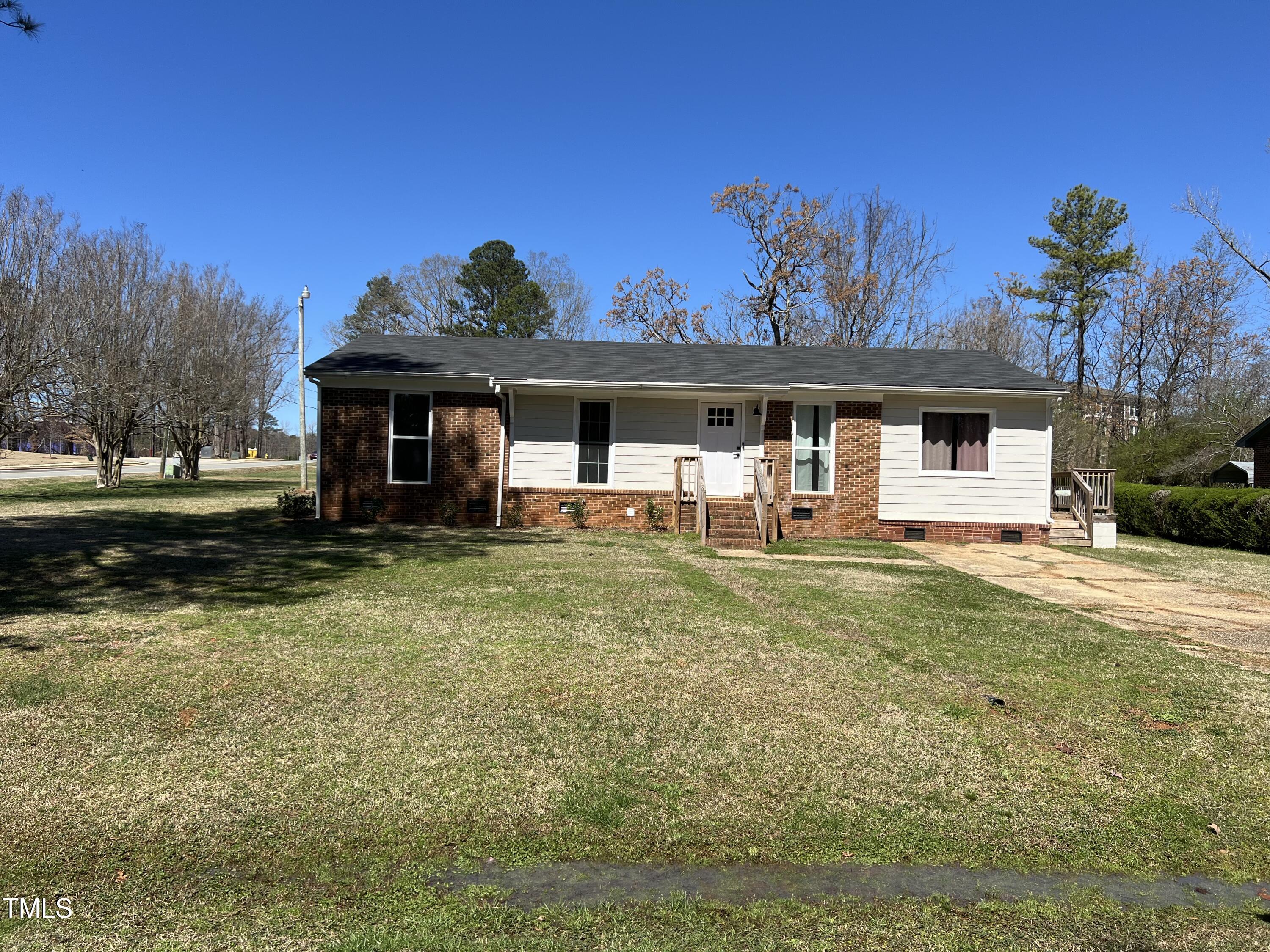 3132 Fields Drive Raleigh, NC 27603 - Photo 3 of 19 IMG_2828