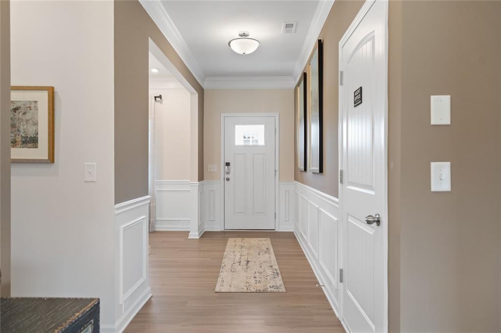 727 Sinclair Lane Temple, GA 30179 - Photo 2 of 44 a view of a hallway