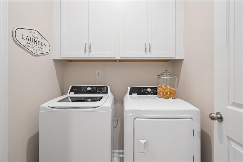 727 Sinclair Lane Temple, GA 30179 - Photo 36 of 44 a utility room with dryer and washer