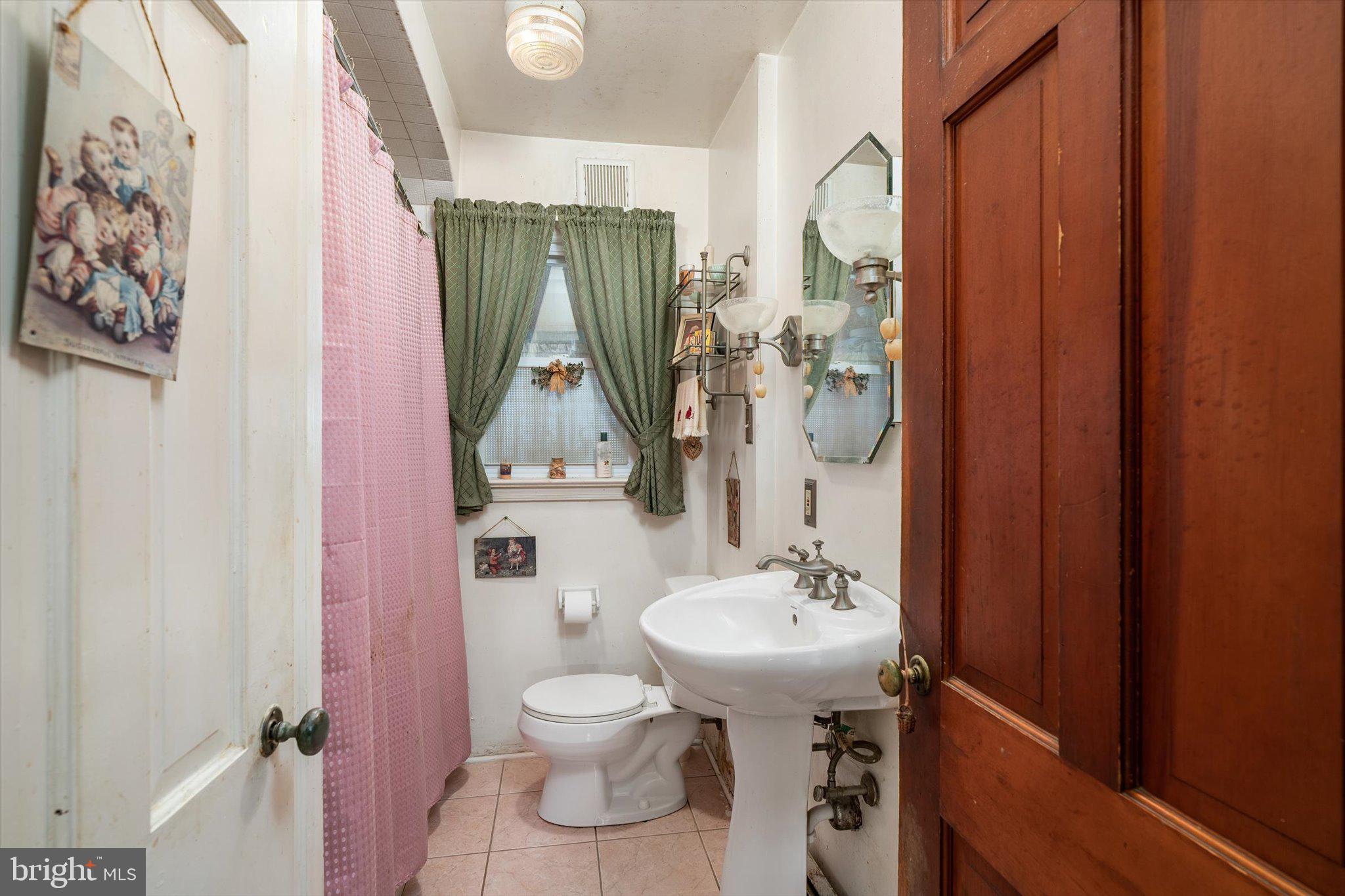 260 Mercer Street Hamilton, NJ 08690 - Photo 9 of 27