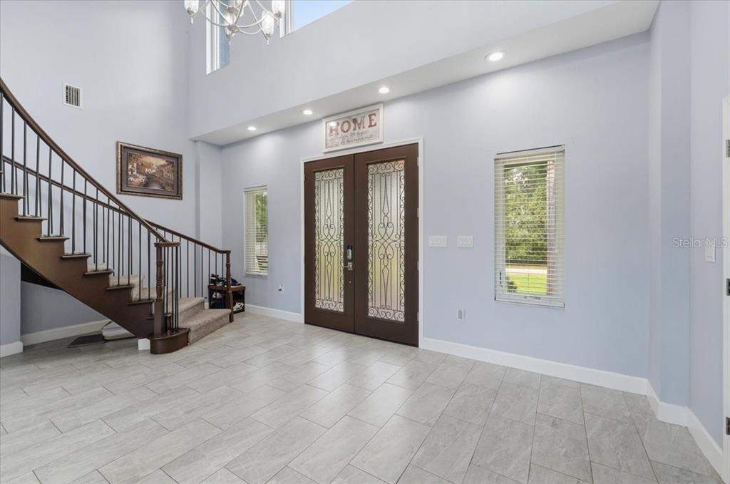 3943 West Campbell Road Lakeland, FL 33810 - Photo 15 of 95 a view of an entryway with a livingroom