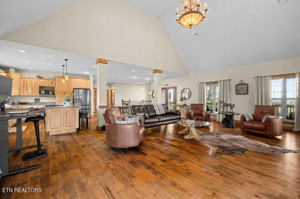 $1,950,000 | 1001 Dumplin Valley Road East, Jefferson City, TN 37760