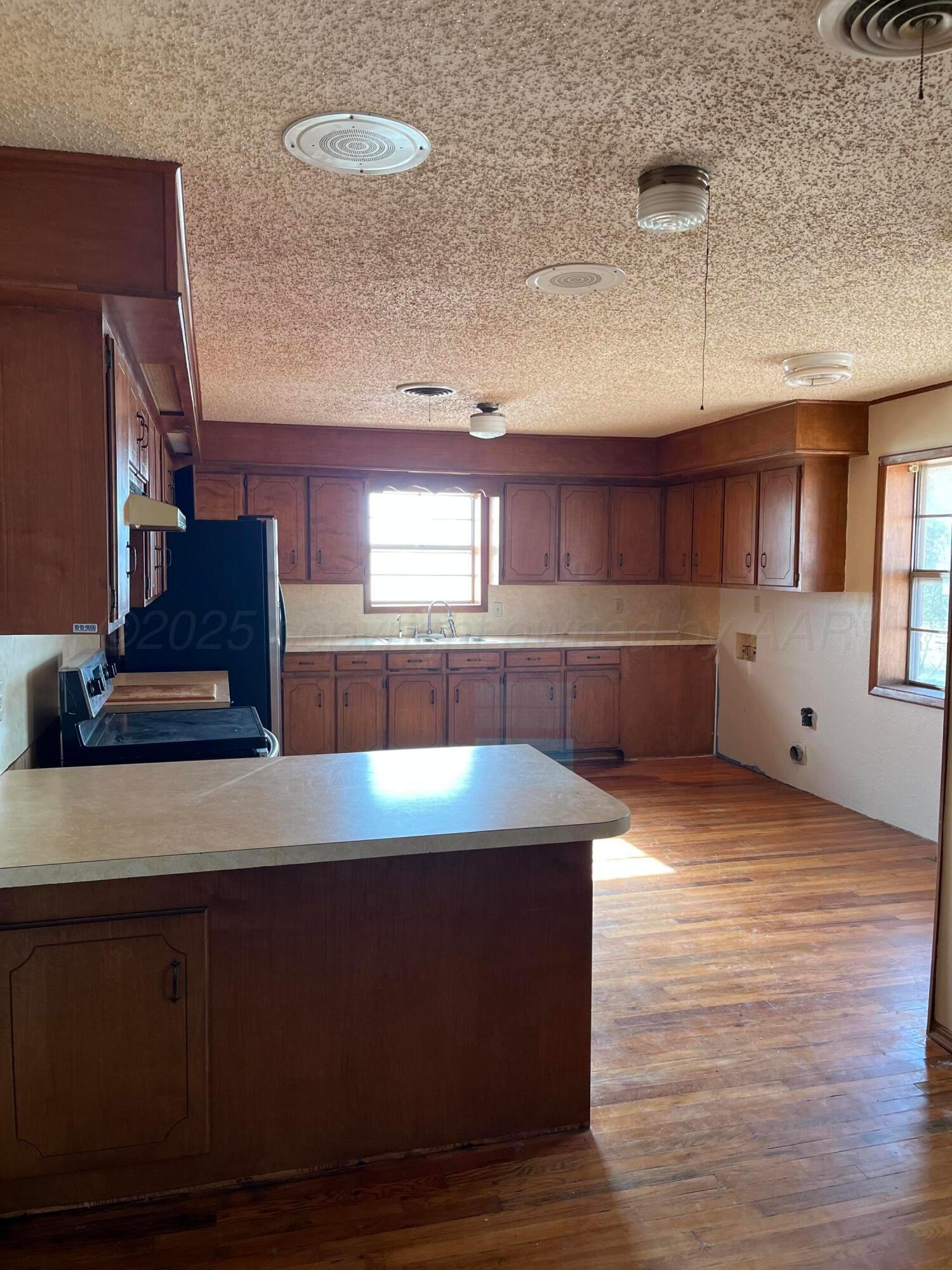 879 Highway 83 Childress, TX 79201 - Photo 11 of 30 IMG_2279