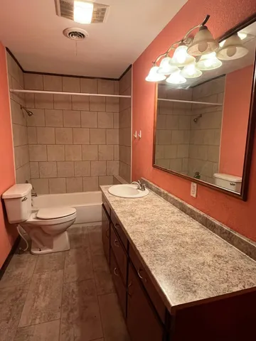 $230,000 | 879 Highway 83, Childress, TX 79201