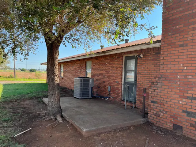 $230,000 | 879 Highway 83, Childress, TX 79201