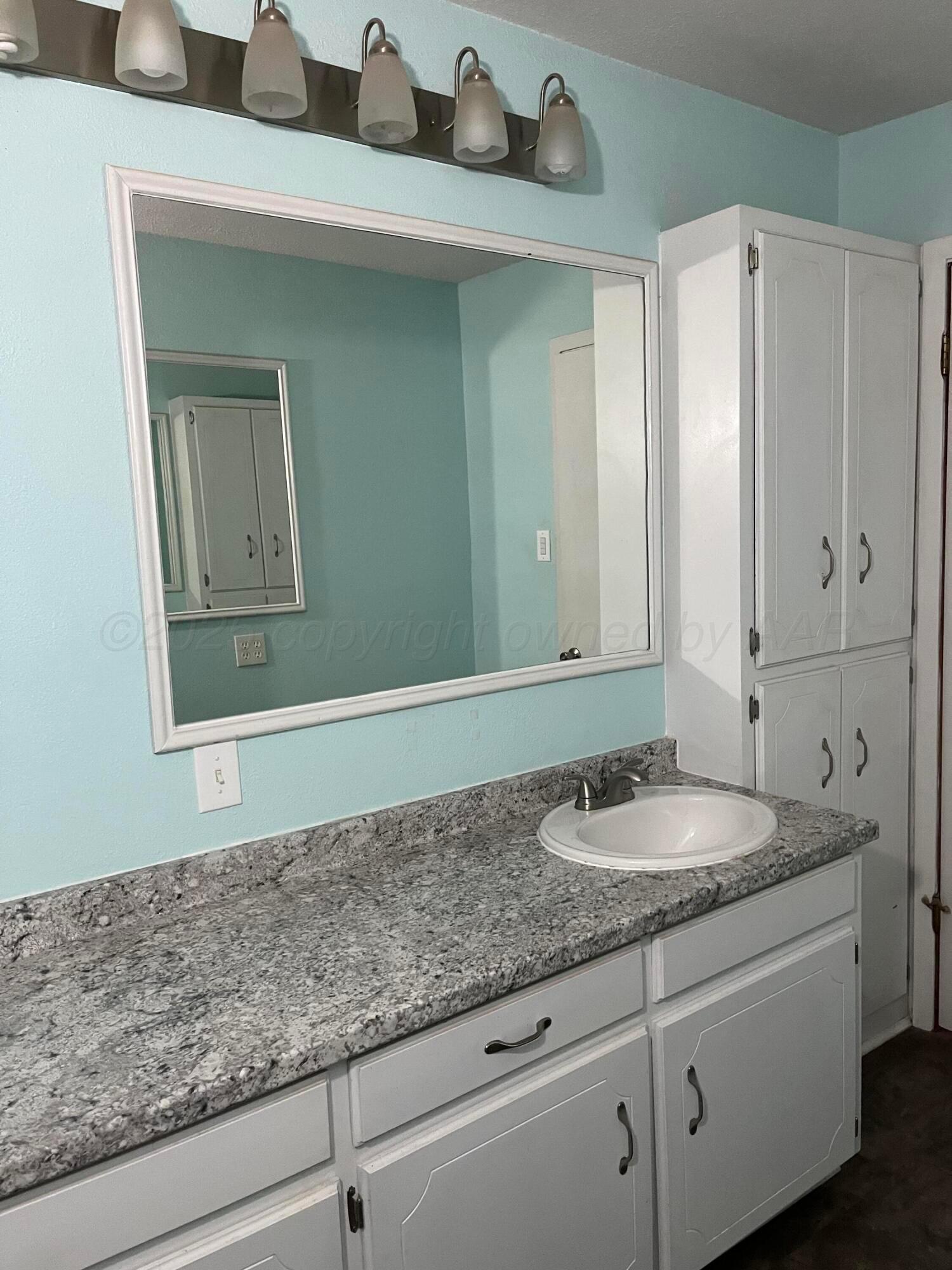 879 Highway 83 Childress, TX 79201 - Photo 3 of 30 IMG_2283