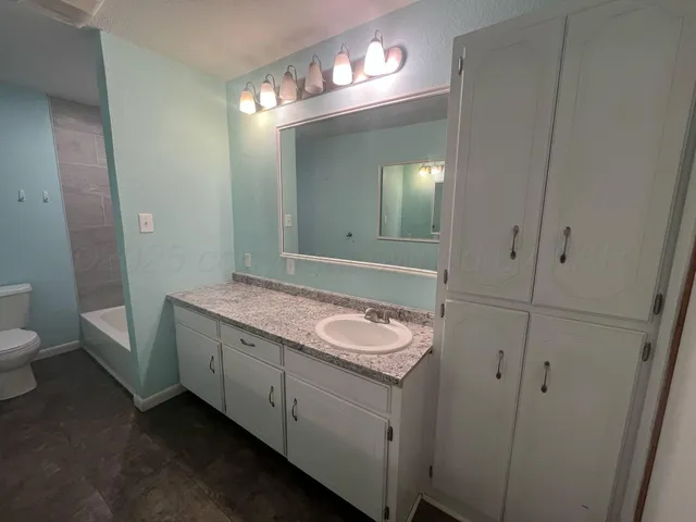 $230,000 | 879 Highway 83, Childress, TX 79201