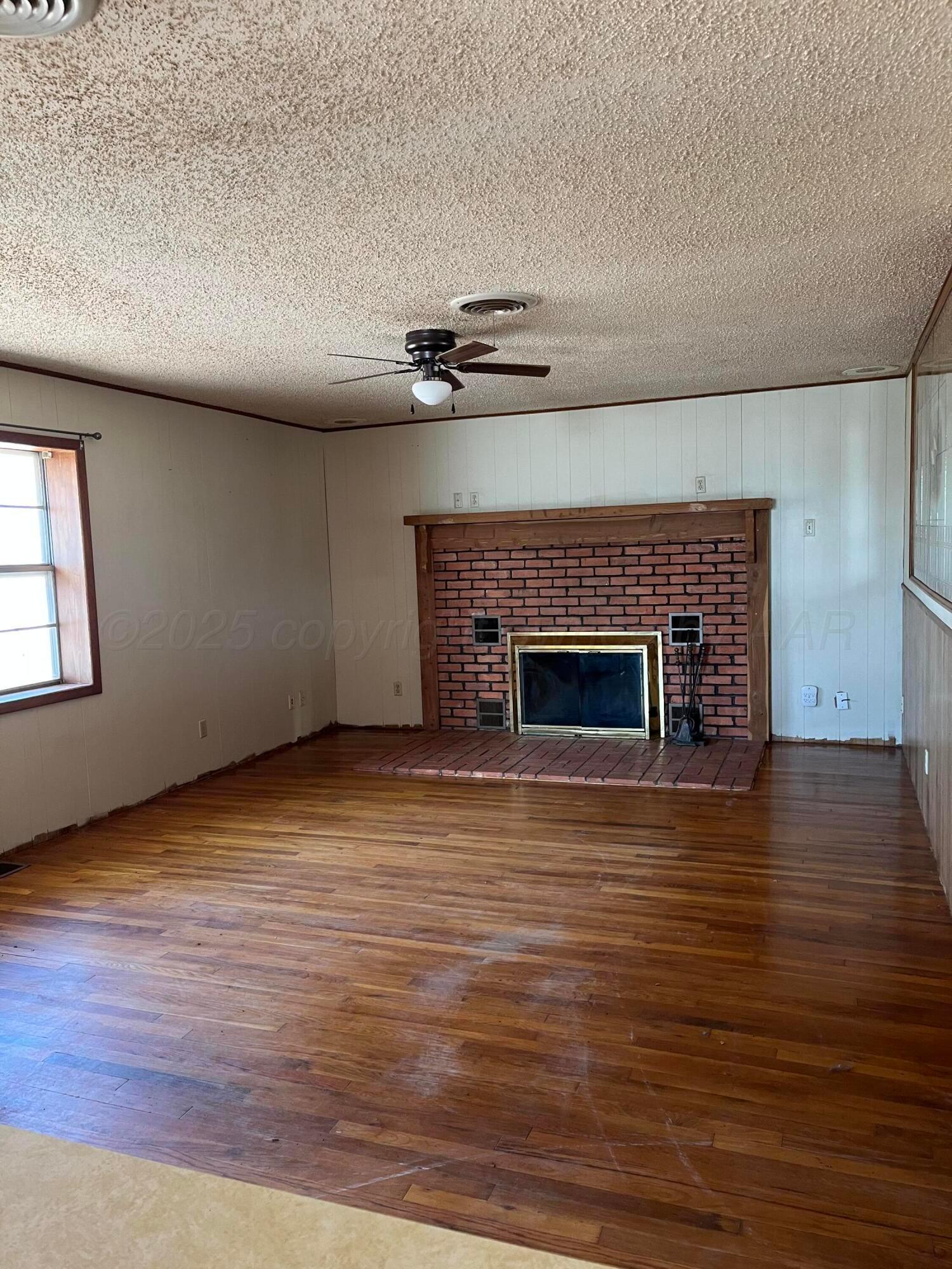 879 Highway 83 Childress, TX 79201 - Photo 6 of 30 IMG_2286