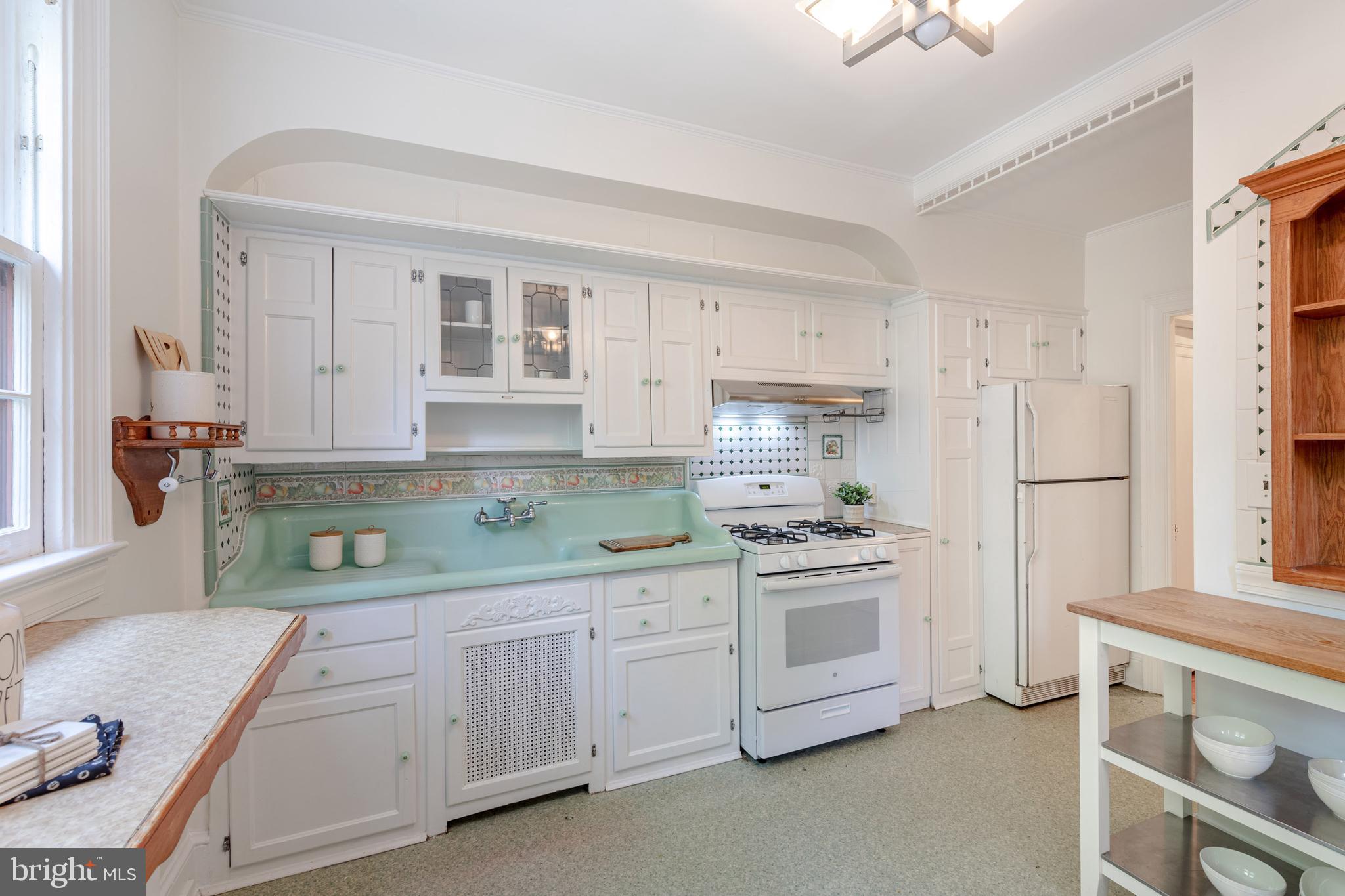 3155 Adams Mill Road Northwest Washington, DC 20010 - Photo 11 of 29 Kitchen
