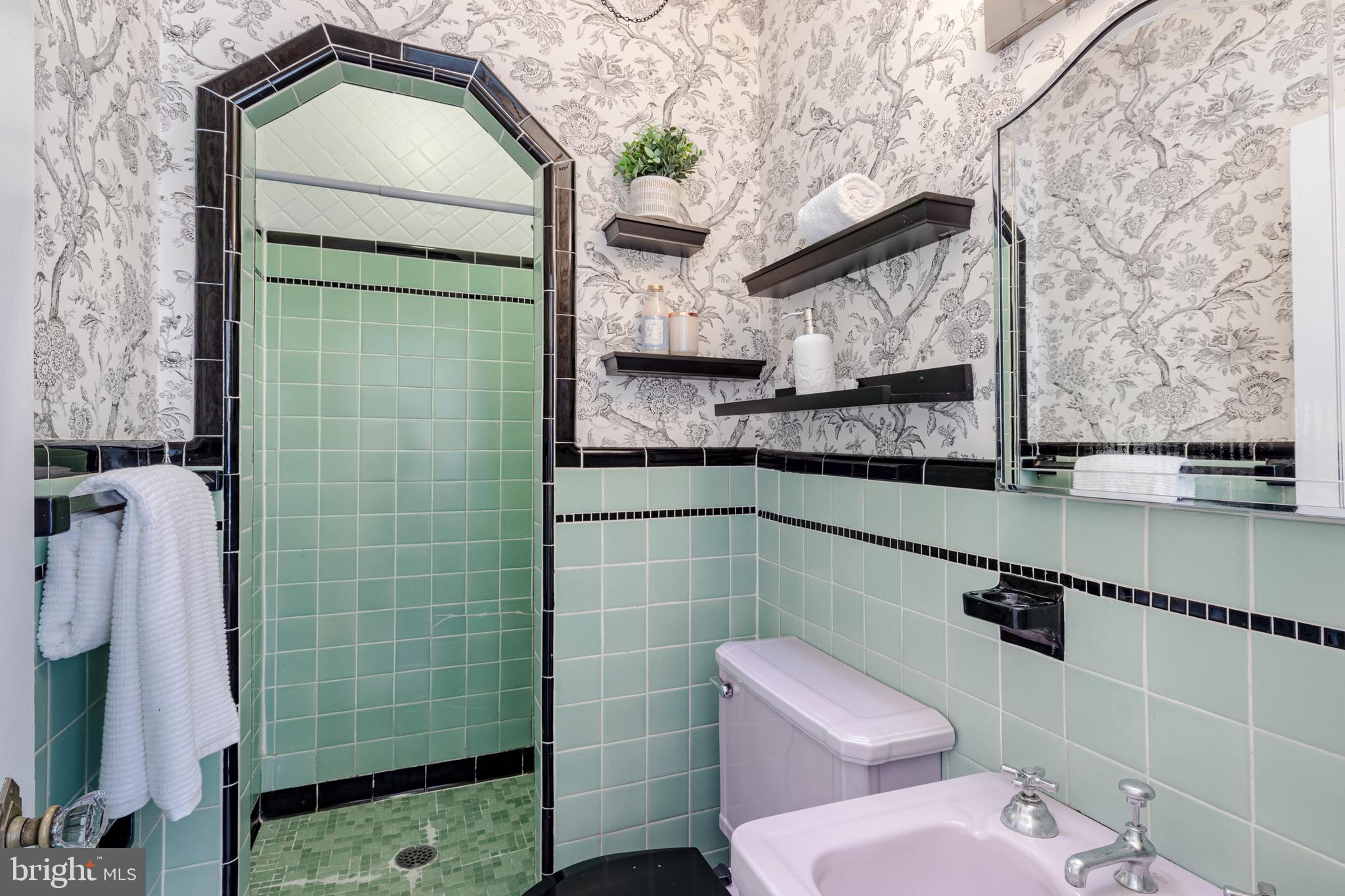 3155 Adams Mill Road Northwest Washington, DC 20010 - Photo 17 of 29 En Suite Primary Bathroom