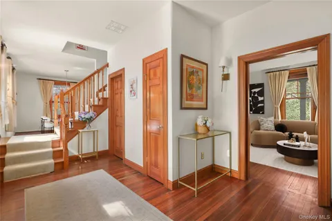 a view of an livingroom with furniture and a livingroom