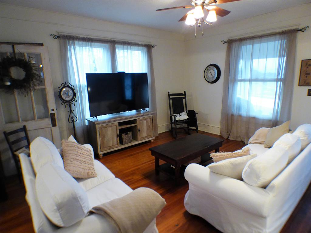 415 North Main Street Rural Retreat, VA 24368 - Photo 14 of 42 Gallery Image 14