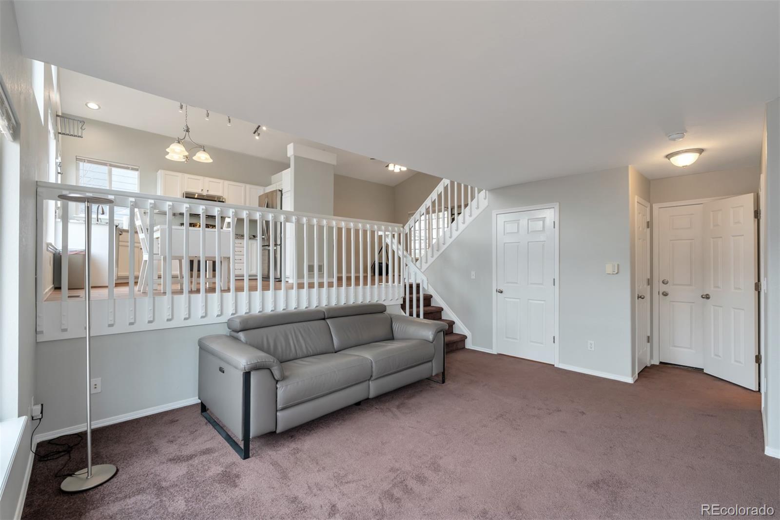 9335 Roadrunner Street Highlands Ranch, CO 80129 - Photo 11 of 28 Gallery Image 11
