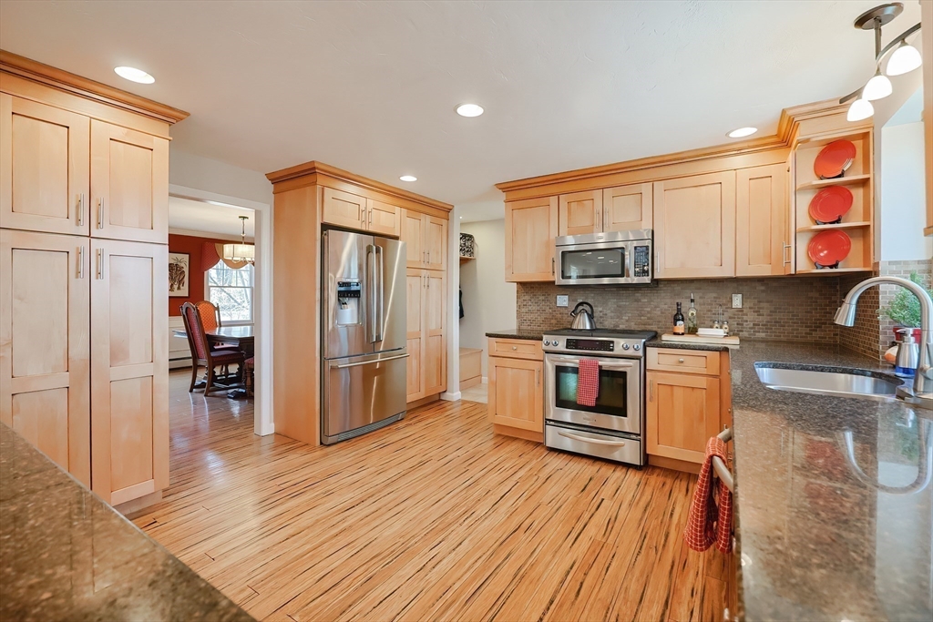 20 Cedar Farms Road Medway, MA 02053 - Photo 5 of 42 Gallery Image 5