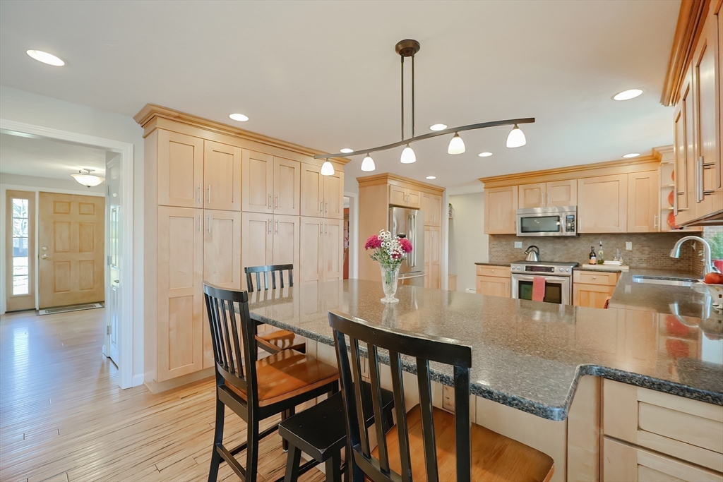20 Cedar Farms Road Medway, MA 02053 - Photo 8 of 42 Gallery Image 8