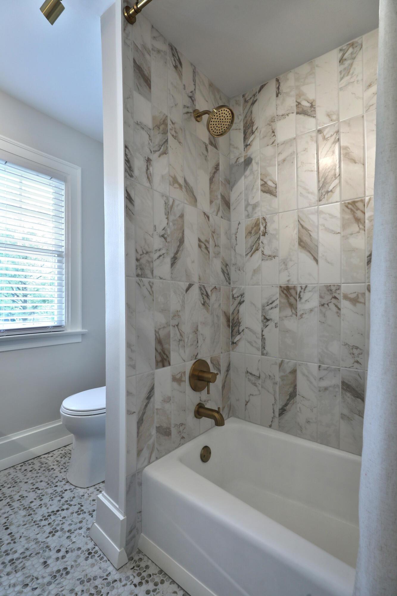 165 East Dunedin Road Columbus, OH 43214 - Photo 39 of 64 165-E-Dunedin-41