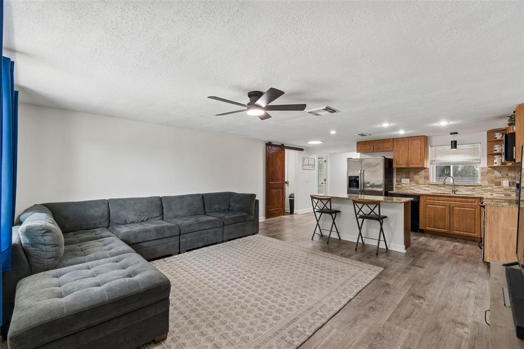 5553 Violet Drive New Port Richey, FL 34652 - Photo 5 of 23