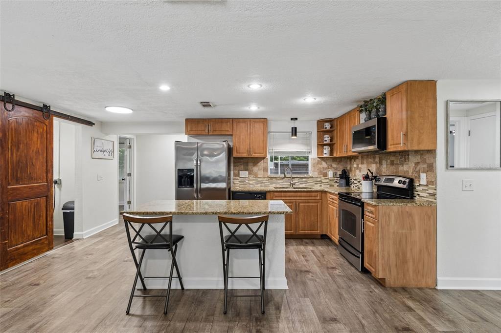 5553 Violet Drive New Port Richey, FL 34652 - Photo 7 of 23
