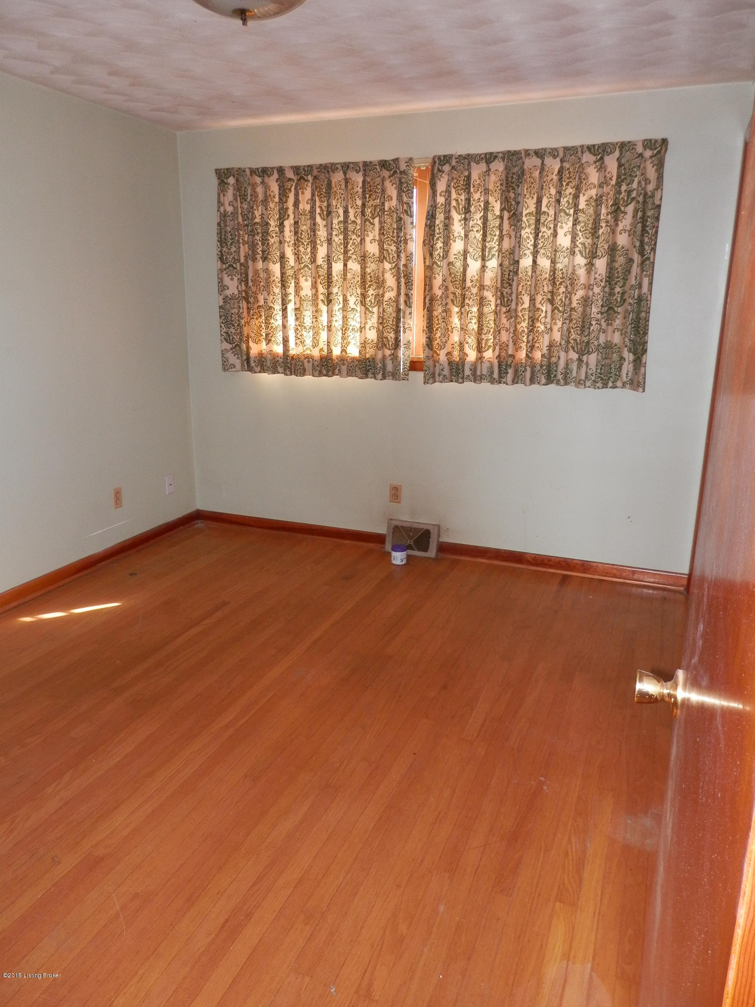 3216 Verna Road Louisville, KY 40216 - Photo 13 of 24 Verna 5
