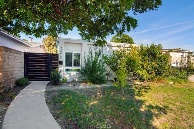 $2,200 | 22313 Mobile Street, Woodland Hills, CA 91303