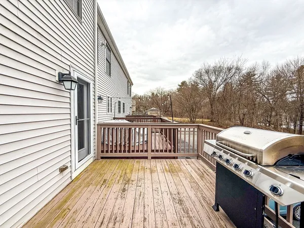 $370,000 | 95 High Street, Unit C, Uxbridge, MA 01569