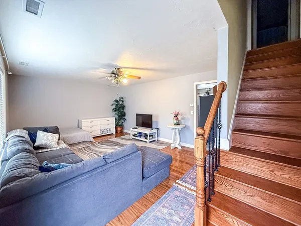 $370,000 | 95 High Street, Unit C, Uxbridge, MA 01569