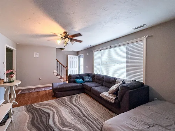 $370,000 | 95 High Street, Unit C, Uxbridge, MA 01569