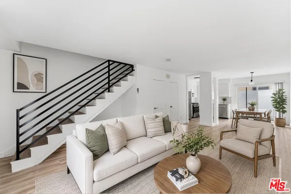 $4,000 | 825 South Detroit Street, Unit 3, Los Angeles, CA 90036
