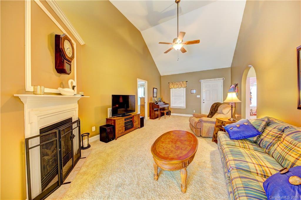 9545 Anne Taylor Road York, SC 29745 - Photo 3 of 17 Gallery Image 3