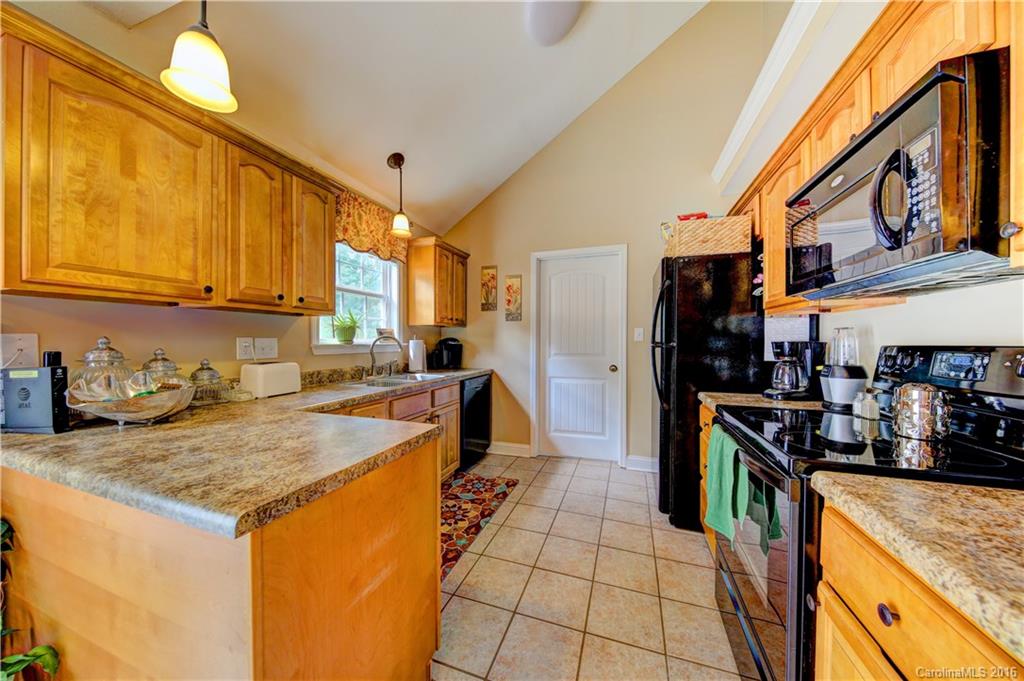 9545 Anne Taylor Road York, SC 29745 - Photo 5 of 17 Gallery Image 5