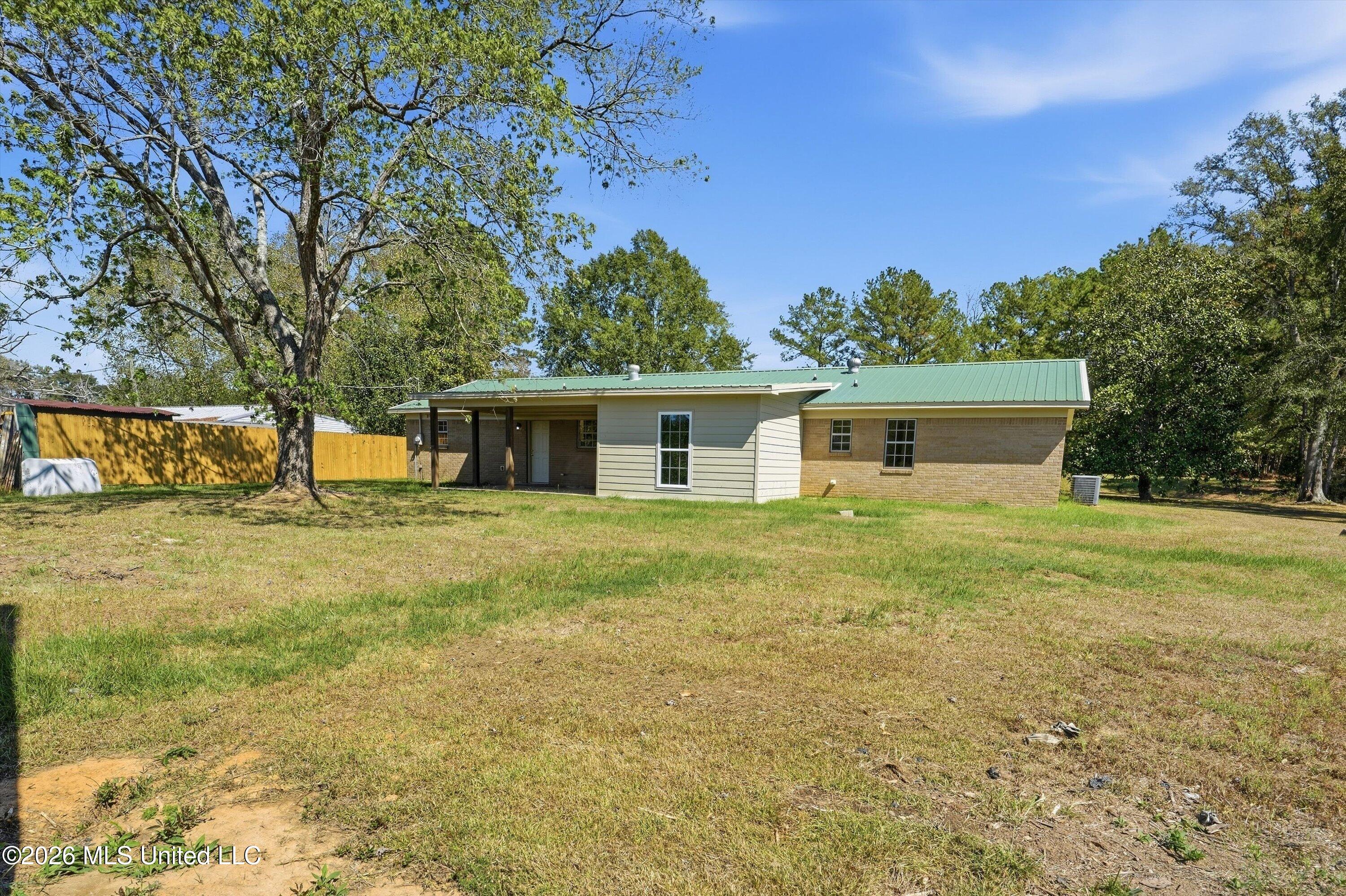 2395 Mowdy Road Walnut Grove, MS 39189 - Photo 32 of 35 33-2395_Mowdy_Rd_033