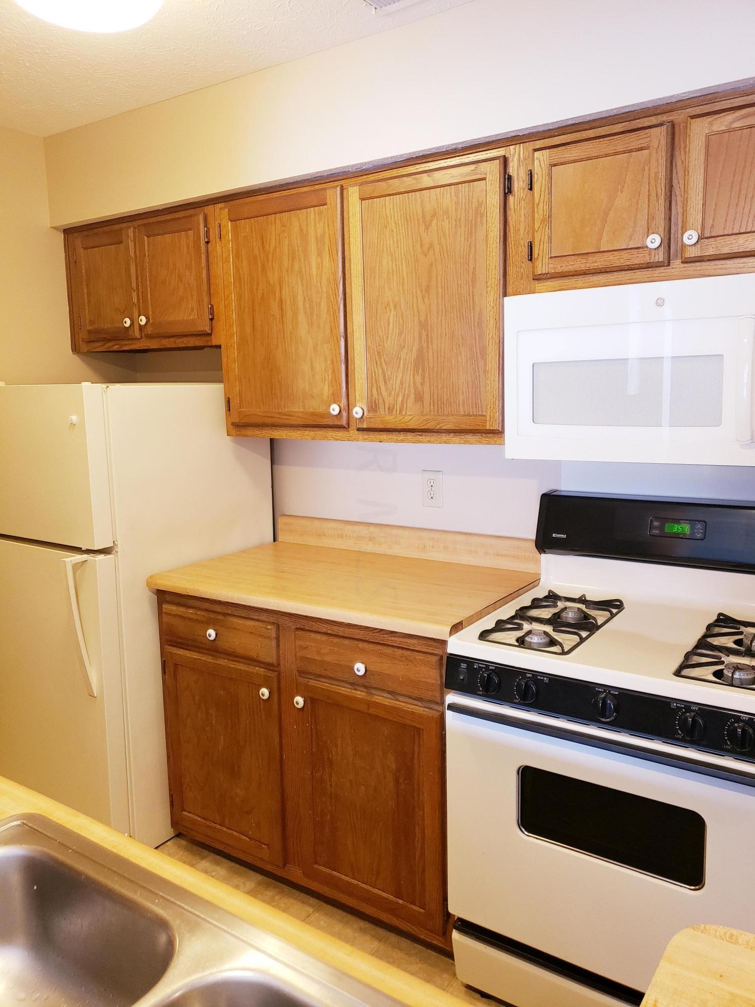 2269 Hedgerow Road, Unit 2269F Columbus, OH 43220 - Photo 11 of 28