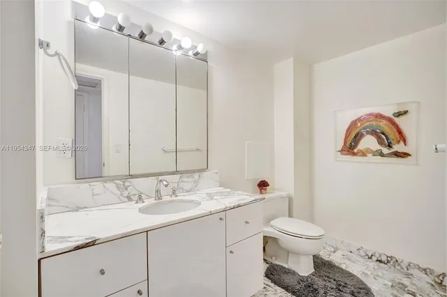 $7,800 | 9801 Collins Avenue, Unit 8S, Bal Harbour, FL 33154