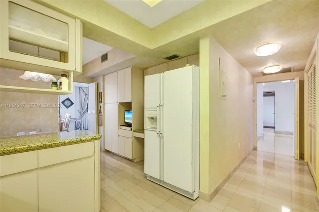 $7,800 | 9801 Collins Avenue, Unit 8S, Bal Harbour, FL 33154