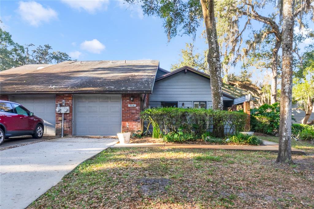 906 Village Green Road DeLand, FL 32720 - Photo 3 of 26